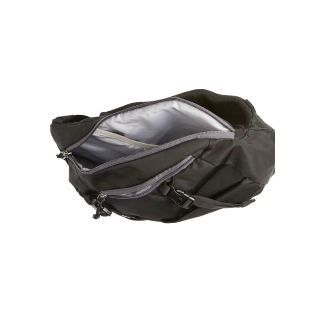 Patagonia Atom 8L sling backpack - Picture 4 of 8